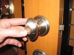 Locksmith Master Store Kendall Park, NJ 732-359-4643 - door-unlock